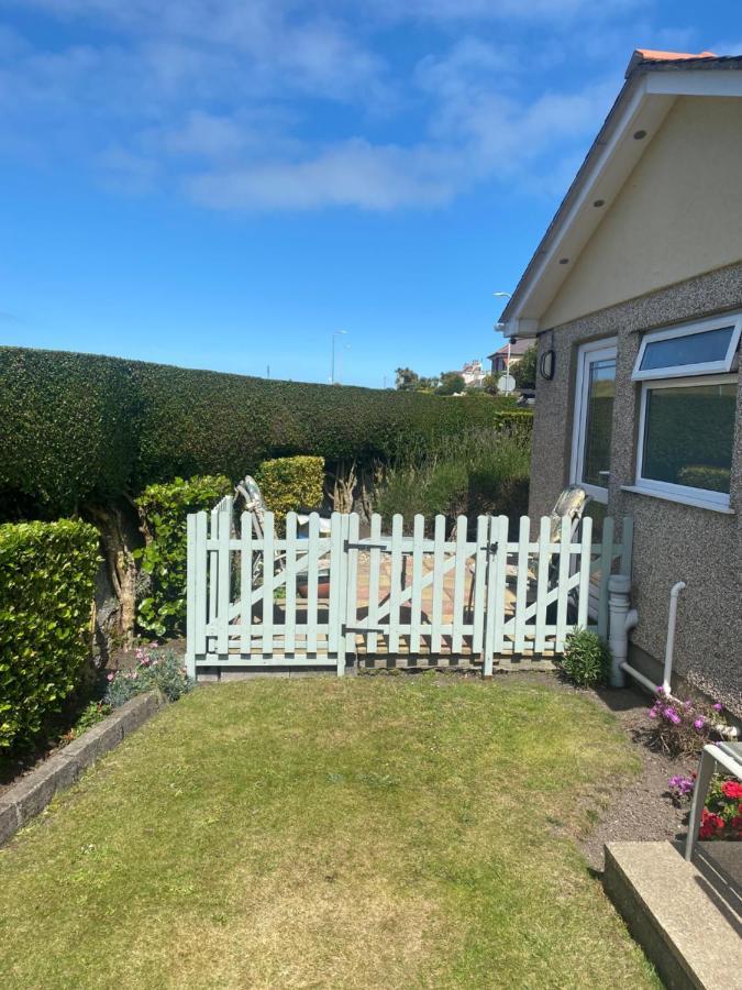 Crossroads Bed & Breakfast Holyhead Dış mekan fotoğraf